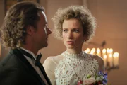 Elli (Adina Vetter) kann Alex (Stephan Luca) nicht heiraten und macht kurz vor der Trauung Schluss.