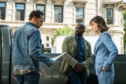 (v.l.n.r.) Ben Shakir (Aasif Mandvi), David Acosta (Mike Colter), Kristen Bouchard (Katja Herbers)