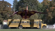 Dan ist baff: Mit ausgebreiteten Schwingen ist der Quetzalcoatlus so breit wie ein Schulbus.