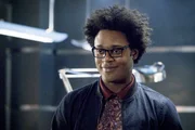 Curtis Holt (Echo Kellum)