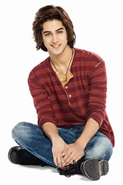 Beck Oliver (Avan Jogia)