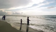 rbb Fernsehen WORLDWIDE BERLIN, "Unterwegs auf fünf Kontinenten", Folge 1, am Dienstag (06.01.15) um 20:15 Uhr.
Berlin liegt am Meer, jedenfalls in Papua Neuguinea.