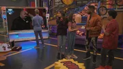 2.v.l. Hudson Gimble (Thomas Kuc), 3.v.l. Babe Carano (Cree Cicchino), 3.v.r. Kenzie Bell (Madisyn Shipman), Double G (Kel Mitchell), 2.v.r. Triple G (Benjamin Flores Jr.), Triple G (Benjamin Flores Jr.)