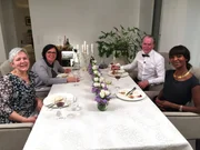 V.l.: Christel, Isabelle, Gastgeber Andy und Neema