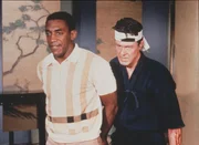 On right: Richter Milde (Ezard Haussmann).