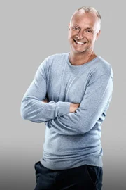 Dribblings, Dunks und Dreier: Frank Buschmann kommentiert die Basketball-Spiele ...