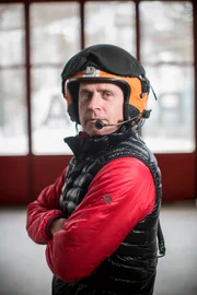 Portrait von Air Zermatt Pilot Robbie Andenmatten.