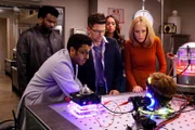 Ghosted
Staffel 1
Folge 16
Gespräch mit einem Kopf: Craig Robinson als Leroy Wright, Adeel Akhtar als Barry Shaw, Adam Scott als Max Jennifer, Amber Stevens West als Annie, Ally Walker als Ava Lafrey

Copyright: SRF/2017 Fox