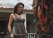 Ein groteskes Gewächs: Michelle Forbes als Maryann Forrester (Copyright SRF)