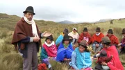 Die Bewohner Ecuadors fürchten sich nicht vor den noch aktiven Vulkanen ihres Landes. Sie besitzen großes Vertrauen in Gott.