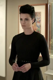 Wider Erwarten lernt Jane (Jaimie Alexander) eine sanfte Seite ihrer alten Organisation kennen ...