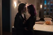 L-R: Jonathan Jackson as Avery Barkley and Rainee Blake as Alannah.