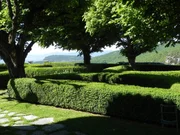 Blick in den Garten von Château de Gourdon.