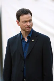 "One Wedding and a Funeral" -- Gary Sinise stars as Mac during an investigation, on CSI: NY, Wednesday, Nov. 21 (10:00-11:00 PM, ET/PT) on the CBS Television Network.  
Photo: Eric Liebowitz/CBS©2007 CBS Broadcasting Inc. All Rights Reserved..