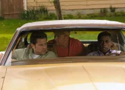 Ein Trio auf vier Rädern: James Roday als Shawn Spencer, Corbin Bernsen als Henry Spencer, Dulé Hill als Burton "Gus" Guster