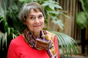 Lange hat Agnès Spiquel Philosophie am Gymnasium und an der Universität unterrichtet. Ihren Ruhestand widmet sie der Präsidentschaft der Gesellschaft zur Erforschung des Werks von Albert Camus.