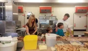 SWR Fernsehen DER BÄCKERBERATER, am Mittwoch (28.01.15) um 21:00 Uhr.
Familie Liebenstein beim Backen.