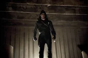 Oliver Queen (Stephen Amell)