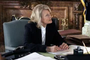 LAW & ORDER Season15 , Law and Order Staffel 15 

Tuesday on NBC (10-11:00 p.m. ET)
LAW & ORDER -- NBC Universal Television -- The Brotherhood -- Pictured: Candice Bergen as Judge Anderlee -- NBC Universal photo: Jessica Burstein