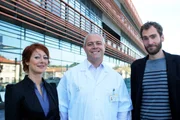 In Toulouse sprechen die "X:enius"-Moderatoren Dörthe und Pierre mit dem Sexologen Eric Huyghe (Mi.) über das Liebesleben von Frauen und Männern.