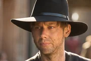 William (Jimmi Simpson).