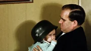 Sie haben niemals Schuld und leiden oft am meisten: Kinder im Krieg. 75 Jahre nach Kriegsende gibt ZDF-History mittels privatem und teils unbekanntem Filmmaterial Einblicke in die Welt der Kinder im Zweiten Weltkrieg.