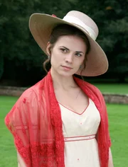 Die schöne Mary Crawford (Hayley Atwell) sorgt für Chaos in Mansfield Park: Sie hat es auf Edmund abgesehen, in den jedoch auch Fanny verliebt ist ...