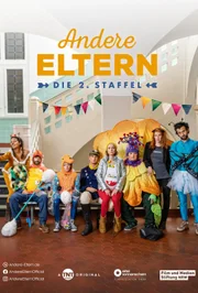 L-R: Yaa (Rebecca Lina), Jan (Jasin Challah), Nina (Lavinia Wilson), Lars (Sebastian Schwarz), Anita (Nadja Becker), Malte (Daniel Zillmann), Nike (Henny Reents), Björn (Serkan Kaya)