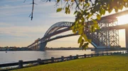 Bildunterschrift:
Die Bayonne Bridge verbindet Staten Island mit New Jersey.