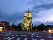 Kunstinstallation auf dem "Oldehove" in Leeuwarden.