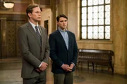 Reverend Gary Langham (Kip Pardue, l.), Lucas Hale (Casey Cott)