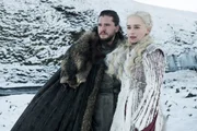 L-R: Jon Snow (Kit Harington) und Daenerys Targaryen (Emilia Clarke)