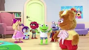 L-R: Piggy (voiced by Melanie Harrison), Summer (voiced by Jessica DiCicco), Animal (voiced by Dee Bradley Baker), Kermit (voiced by Matt Danner), Gonzo (voiced by Ben Diskin), Fozzie (voiced by Eric Bauza)