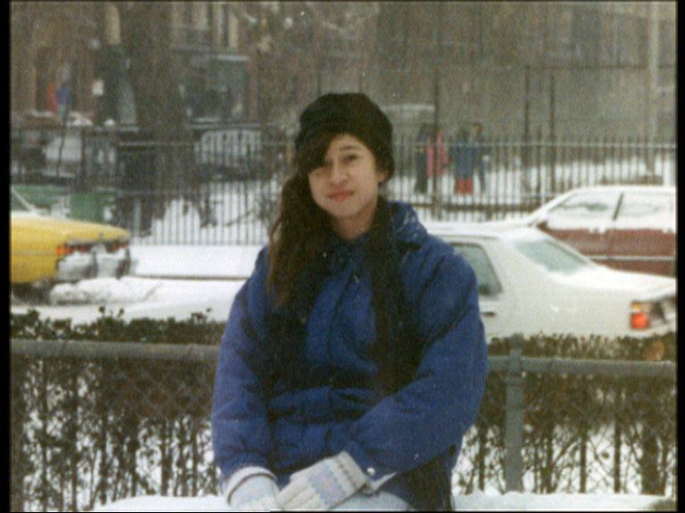 Januar 1991, New York City: Ein Spaziergänger findet die Leiche der 13 Jahre alten Paola Illera (Foto) am Ufer des East River. Das Mädchen wurde brutal gewürgt und dann erstochen...