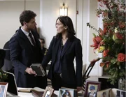Stehen vor einem Rätsel: Henry (Ioan Gruffudd) und Jo (Alana De La Garza) ...