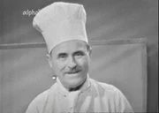 Der Bayerische Rundfunk hatte bereits in den späten Fünfzigerjahren einen Fernsehkoch: Franz Ruhm aus Wien In dieser Folge aus dem Jahr 1959 bereitet er ein Bauern-Omelett zu.
