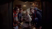 L-R: Anika Hunter (Kyra Isako Smith), Oliver (Eliyha Altena), Evie Hunter (Kate Bensdorp), Sal Hunter (Daan Creyghton)