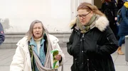 Ilka Bessin (r.) und "Spatzerl" in München