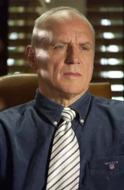 Alan Dale (Caleb).