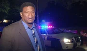 Zwei junge Männer werden in ihrem Auto verbrannt. Detective Dwane Thompson übernimmt den Fall.
