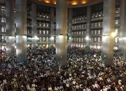 Freitagsgebet in der Istiqlal Moschee in Jakarta - der grössten Moschee in Südostasien
