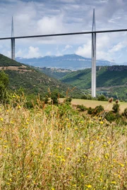 Die Viaduc de Millau in Frankreich.