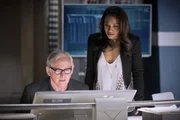 Victor Garber, Candice Patton