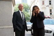 Captain Ed Tucker (Robert John Burke), Lieutenant Olivia Benson (Mariska Hargitay)