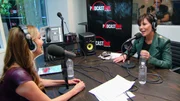 Kris,re. bei einem Radiointerview.