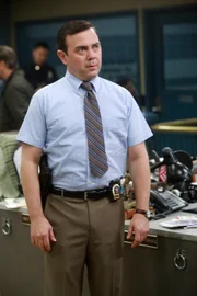 Charles Boyle (Joe Lo Truglio)