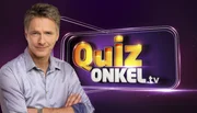 Drei Abende, drei unterschiedliche Quiz-Shows, die man so im deutschen Fernsehen noch nicht gesehen hat. Und ein Moderator namens Jörg „Quizonkel“ Pilawa. „Quizonkel.TV“ - ab dem 21. August 2014, um 20.15 Uhr im Ersten.
Jörg Pilawa nimmt seine Zuschauer mit auf eine spannende und überraschende Reise durch die Welt der Quizshows. Er zeigt die Highlights der deutschen Quizgeschichte und aus der ganzen Welt. Und er präsentiert drei unterhaltsame Quizshow mit ganz unterschiedlichen Spielen.
