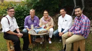 Gastgeber Stefanläd heute in Illingen zum Dinner. Matthias, Heidrun, Thomas und Hassan (v.l.) freuen sich auf einen Abend voller kulinarischer Überraschungen.