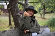 Die uckermärkische Küche hat viele Geheimnisse: Was ist der „Gute Heinrich“? Und was ist Wrukensuppe? Wieso ist Hühnerfrikassee ein Festtagsessen? Und warum Kirschsuppe eine beliebte Nachspeise? Moderatorin Kim Fisher sammelt die beliebtesten Rezepte zum Nachkochen und gibt Tipps für tolle Restaurantbesuche. - Kim Fisher