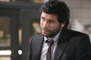 Det. Lupo (Jeremy Sisto) verliebt sich bei den Mordermittlungen in eine junge Frau und muss erkennen, dass diese anscheinend in den Fall verwickelt ist.